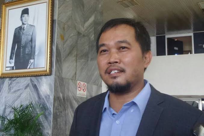 Diduga Tak Berizin, MAKI Minta Pengadilan Tertibkan Karangan Bunga Untuk Bentjok Diduga Tak Berizin, MAKI Minta Pengadilan Tertibkan Karangan Bunga Untuk Bentjok