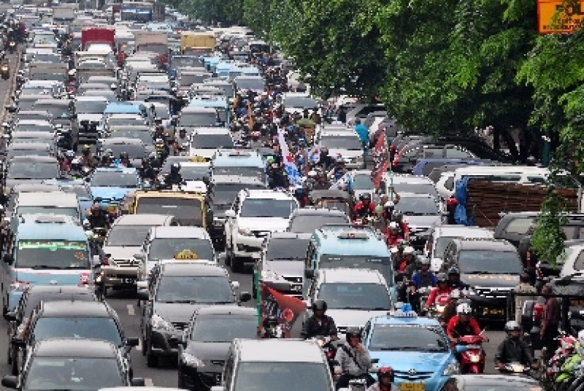 MPR Minta Kemenhub Sosialisasikan Transportasi New Normal MPR Minta Kemenhub Sosialisasikan Transportasi New Normal