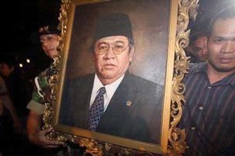 Pakar: Elit Politik Seharusnya Jadi Mediator Seperti Taufiq Kiemas Pakar: Elit Politik Seharusnya Jadi Mediator Seperti Taufiq Kiemas