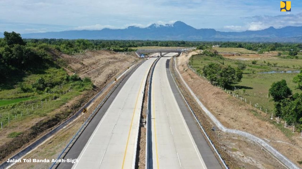 Dua Ruas Tol Siap Operasi Dukung PEN Dua Ruas Tol Siap Operasi Dukung PEN