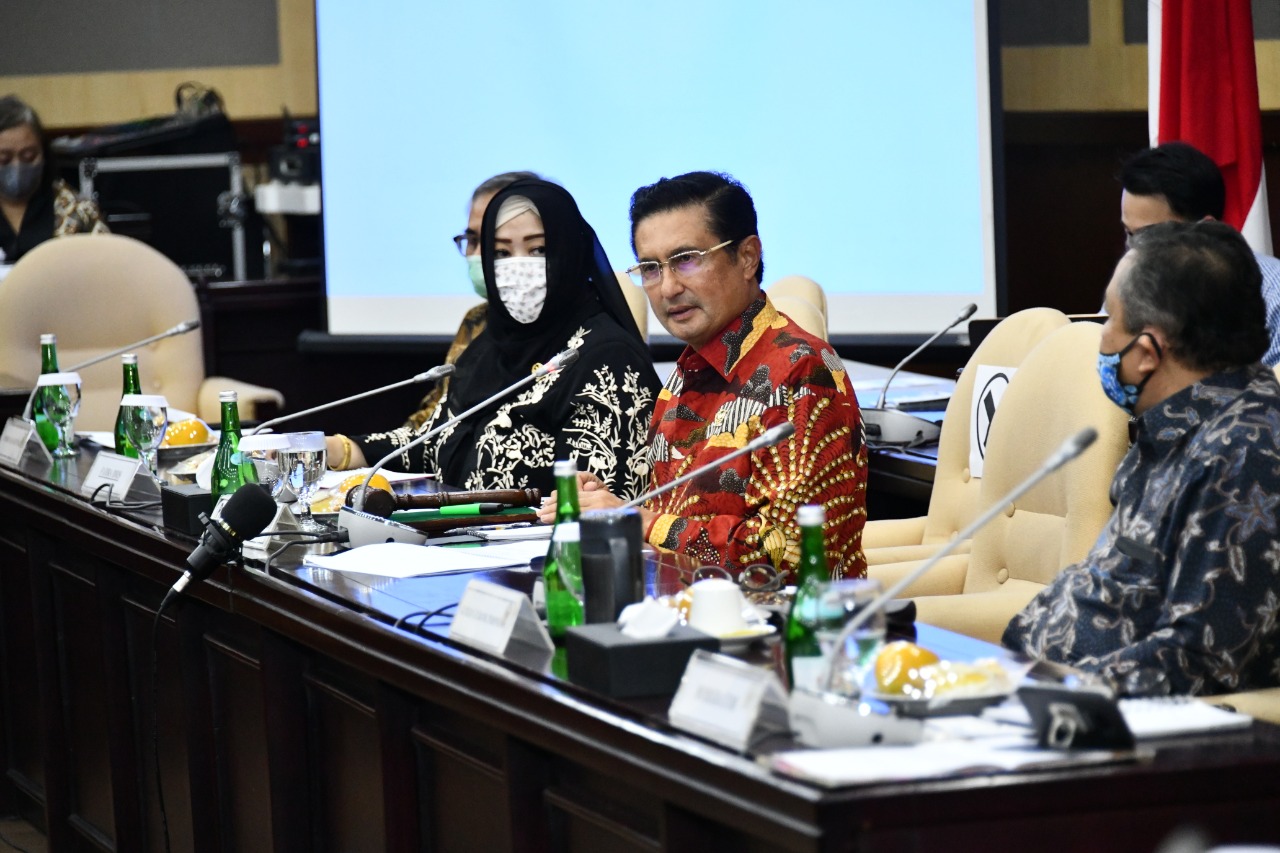 Pandemi Covid-19, Fadel: Ekonomi dan Kesehatan Sama-Sama Penting
