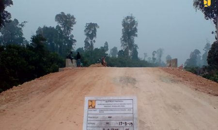 PUPR: Jalan Pararel Perbatasan Kalbar Tembus 811 Km