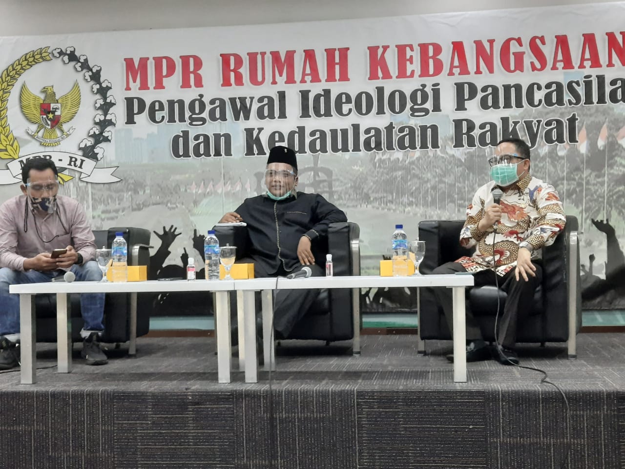 MPR Dukung Pancasila Masuk Kurikulum Pendidikan, Agar Tak Jadi Muallaf Pancasila MPR Dukung Pancasila Masuk Kurikulum Pendidikan, Agar Tak Jadi Muallaf Pancasila
