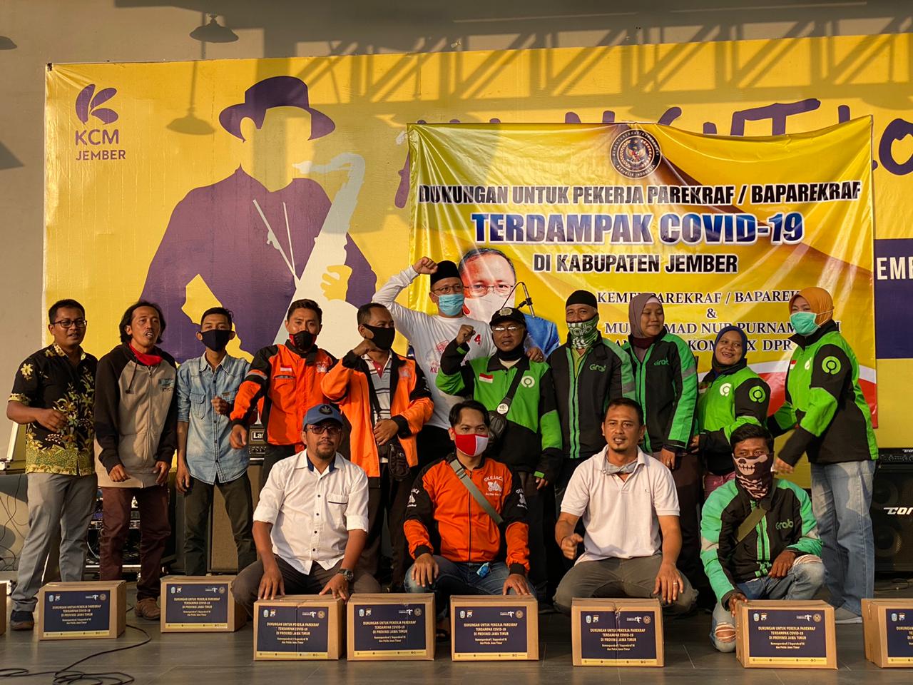 Anggota DPR dari Golkar Gelar Bakti Sosial dengan Komunitas Ojol