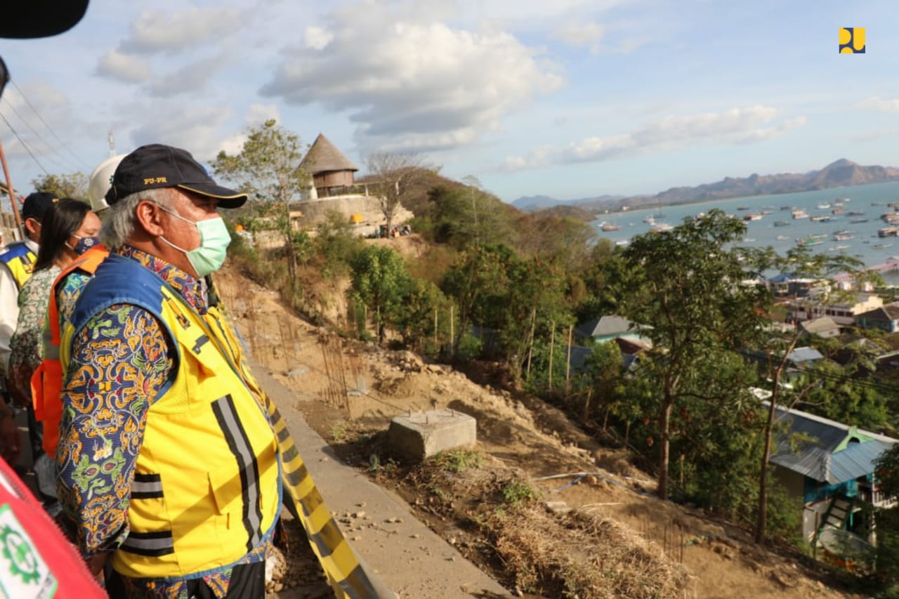 Ditarget Akhir 2020 Selesai, Peningkatan Jalan, Trotoar, Drainase KSPN Labuan Bajo Telan Rp371,59 Miliar