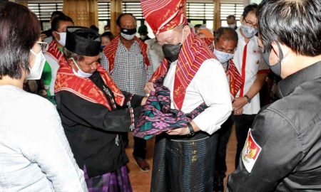 Ketua DPD RI LaNyalla Dapat Marga Sitepu dari Petani Karo
