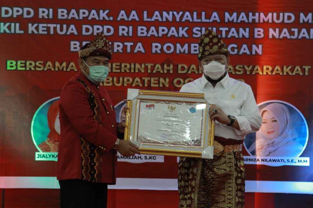 Sosialisasi Penamanam Modal di Daerah, LaNyalla Dapat Gelar Tetue Bebuyutan Rambang Kuang Sosialisasi Penamanam Modal di Daerah, LaNyalla Dapat Gelar Tetue Bebuyutan Rambang Kuang
