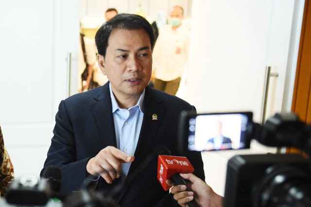 Azis Syamsuddin: KPU Harus Tegas Terapkan Protokol Kesehatan Pilkada dan Sanksi yang Melanggar Azis Syamsuddin: KPU Harus Tegas Terapkan Protokol Kesehatan Pilkada dan Sanksi yang Melanggar