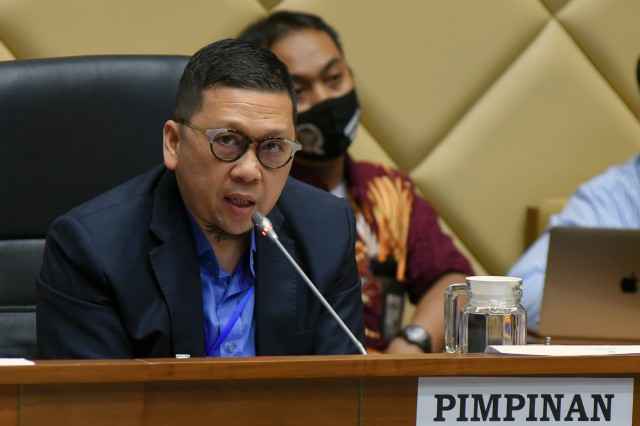 Komisi II DPR Apresiasi Mendagri yang Memberi ‘Reward and Punishment’ pada Kepala Daerah yang Patuhi Protokol Komisi II DPR Apresiasi Mendagri yang Memberi ‘Reward and Punishment’ pada Kepala Daerah yang Patuhi Protokol