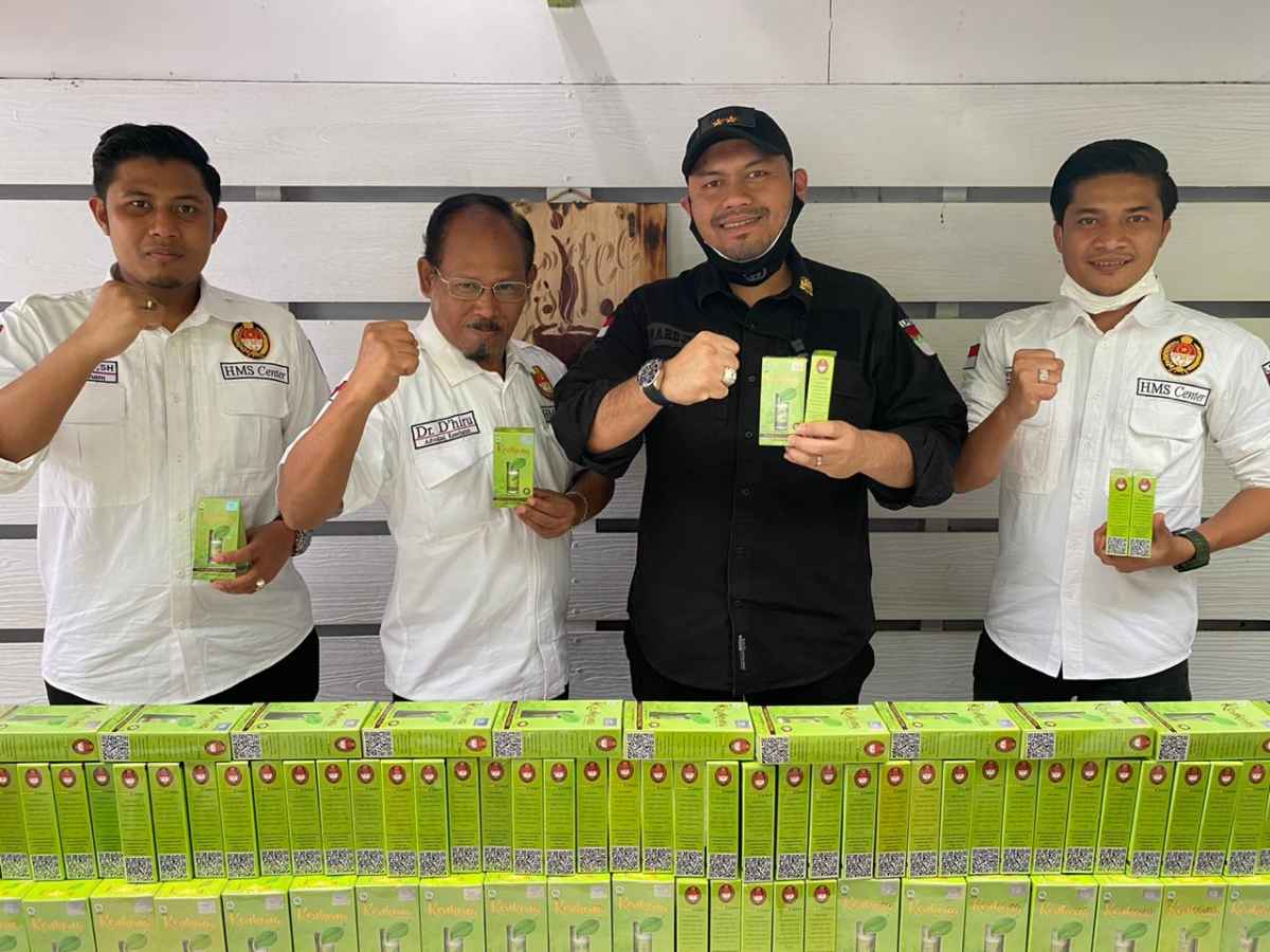 HMS Center Bantu Ribuan Botol Jamu Kenkona Untuk Warga Tasikmalaya HMS Center Bantu Ribuan Botol Jamu Kenkona Untuk Warga Tasikmalaya