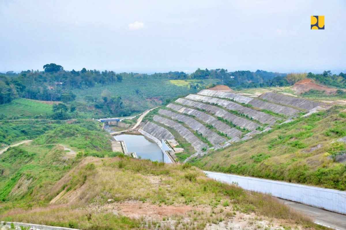 PUPR Siap Tanami Pohon Bernilai Ekonomis Sabuk Hijau Bendungan PUPR Siap Tanami Pohon Bernilai Ekonomis Sabuk Hijau Bendungan