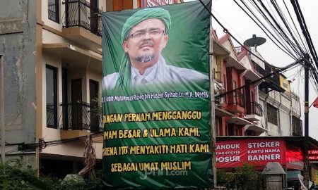 IPW Mendukung TNI Turunkan Poster Rizieq Shihab