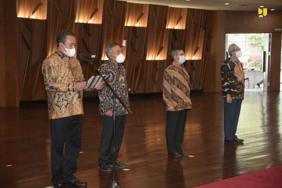 Lantik Pengurus LPJKN, Basuki:  Jasa Konstruksi Harus Berperan Majukan Ekonomi Nasional