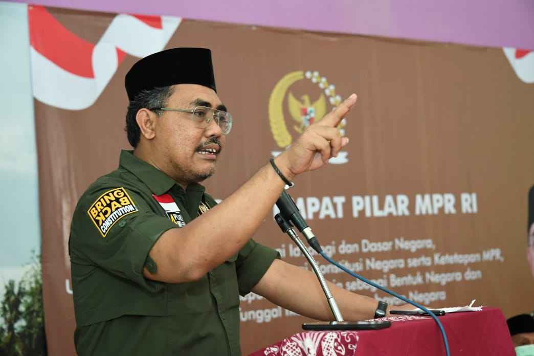 Gus Jazil: Masyarakat Tak Perlu Khawatir, Presiden Saja Orang Pertama yang Divaksinasi