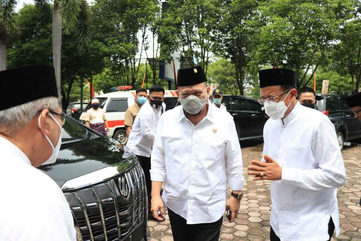 Kebijakan PSBB Jawa Bali, Ketua DPD RI: Sektor Ekonomi Butuh Treatment Khusus Kebijakan PSBB Jawa Bali, Ketua DPD RI: Sektor Ekonomi Butuh Treatment Khusus