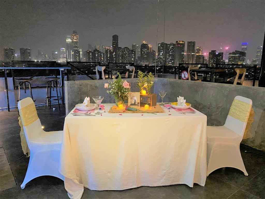 Yuk, Rayakan Dinner Valentine di YELLO Manggarai Jakarta