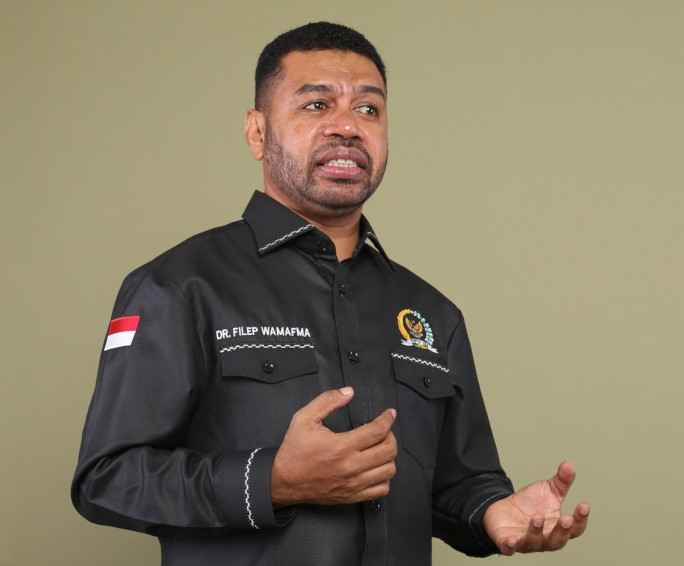 Senator Papua Barat Berterima Kasih Presiden Cabut Perpres Miras Senator Papua Barat Berterima Kasih Presiden Cabut Perpres Miras