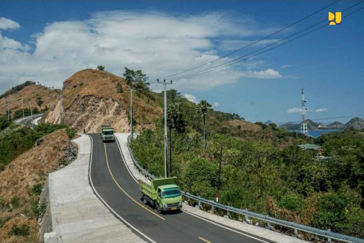 Ubah Wajah Labuan Bajo, PUPR Bangun Trotoar Premium Ubah Wajah Labuan Bajo, PUPR Bangun Trotoar Premium