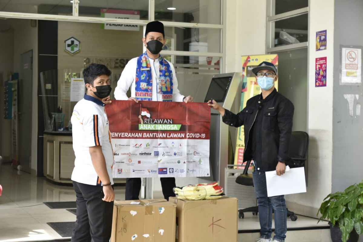 Kasus Covid-19 Meroket, RAB Kembali Bantu Ribuan Paket Pelindung Diri Kasus Covid-19 Meroket, RAB Kembali Bantu Ribuan Paket Pelindung Diri