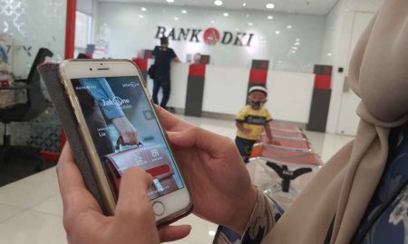 Bank DKI Himbau Penerima BST Gunakan JakOne Mobile