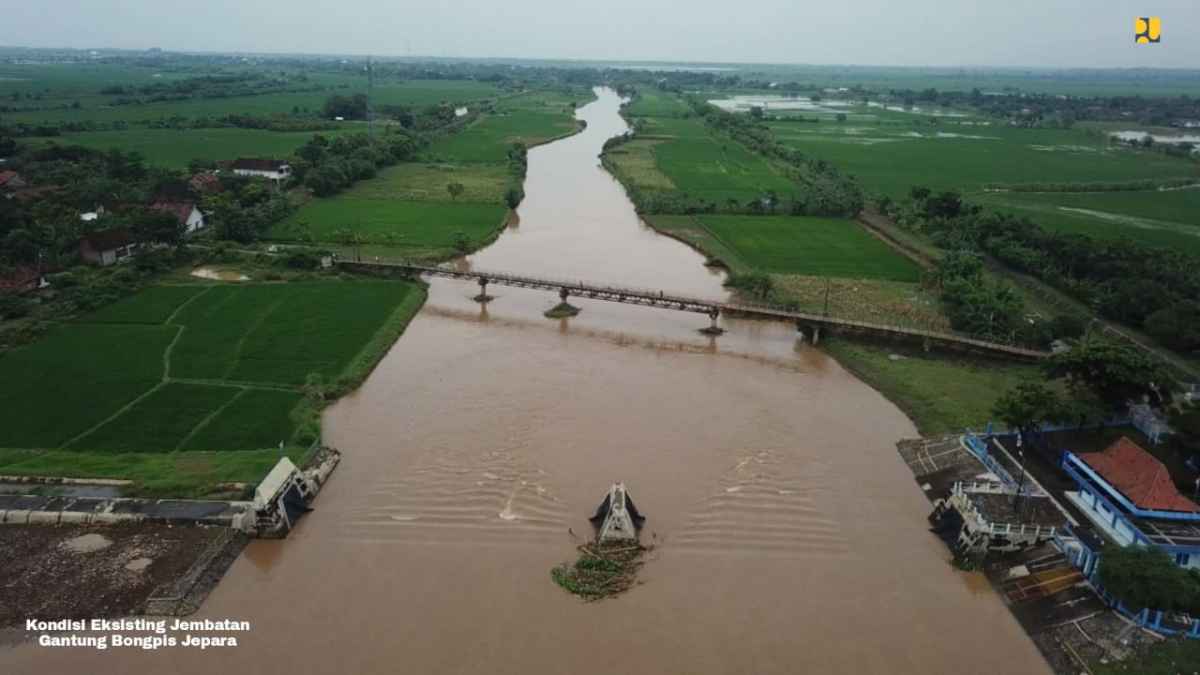 Permudah Warga Pedesaan, PUPR Bangun Tiga Jembatan Gantung di Jawa Tengah