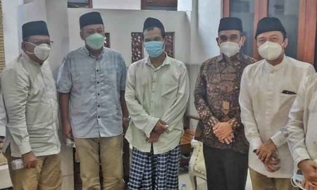Waka MPR Ngaji Bareng Gus Baha: Jangan Jadi Bangsa yang Saling Menyalahkan