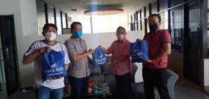 TR Media Group Bagikan Sembako ke FJT