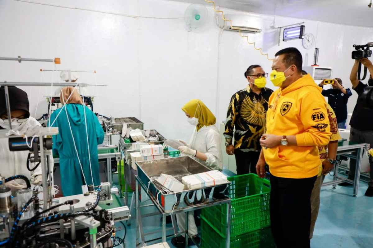Kunjungi PT Hetzer Medical Indonesia, Bamsoet Dukung Produsen Masker Dalam Negeri