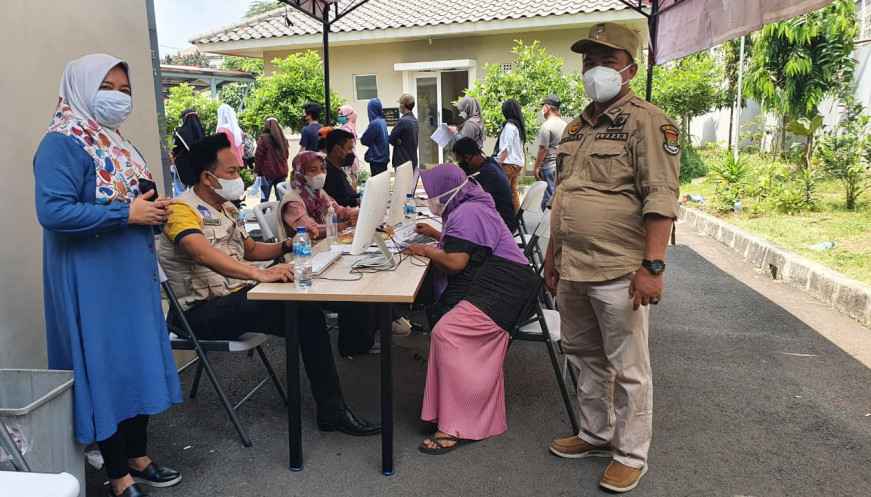 Ribuan Warga Pagedangan Antusias Ikuti Vaksinasi
