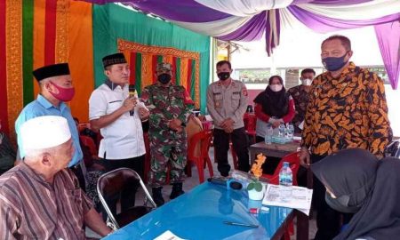 Warga Bakau Hulu Labuhanhaji Jalani Vaksinasi