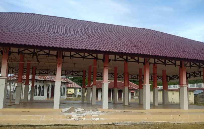 Telan Dana Miliaran, Pasar Rakyat Kluet Utara Tidak Terurus dan Sunyi Aktivitas Jual Beli Telan Dana Miliaran, Pasar Rakyat Kluet Utara Tidak Terurus dan Sunyi Aktivitas Jual Beli