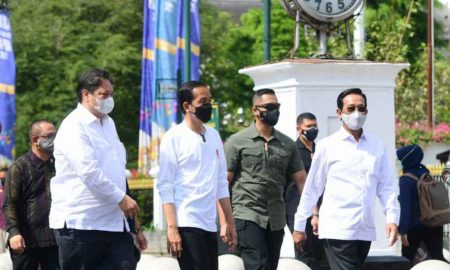Presiden Jokowi Resmikan Peluncuran BT-PKLW Pertama di Kawasan Malioboro