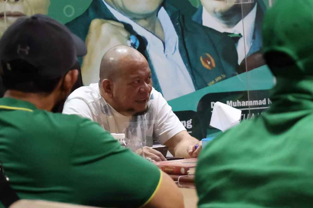 Lima Cabor Juara Umum, Ketua DPD LaNyalla Puji Kontingen Jawa Timur Lima Cabor Juara Umum, Ketua DPD LaNyalla Puji Kontingen Jawa Timur