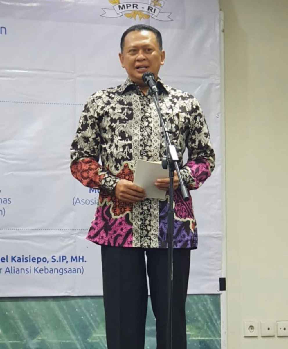 Ketua MPR Minta Pemda Terus Kaji dan Evaluasi PPKM agar Tak Ada Penambahan Covid-19 Ketua MPR Minta Pemda Terus Kaji dan Evaluasi PPKM agar Tak Ada Penambahan Covid-19