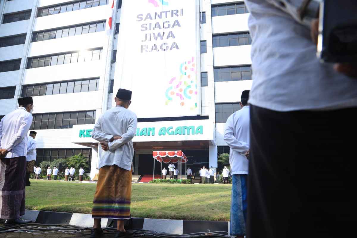 Hari Santri 2021, Menag: Perpres 82 Kado Indah untuk Santri Hari Santri 2021, Menag: Perpres 82 Kado Indah untuk Santri