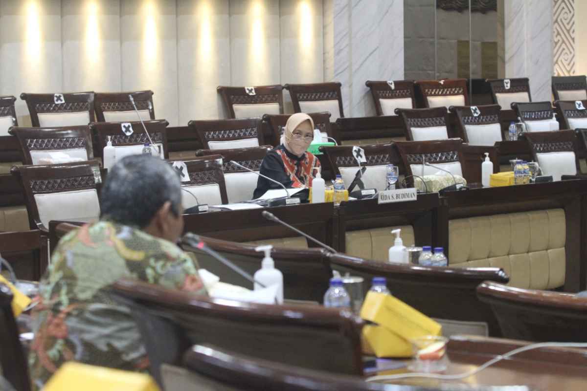 Calon Deputi Gubernur BI, Komisi XI DPR: Juda Agung dan Aida Budiman Disetujui Secara Musyawarah Mufakat Calon Deputi Gubernur BI, Komisi XI DPR: Juda Agung dan Aida Budiman Disetujui Secara Musyawarah Mufakat