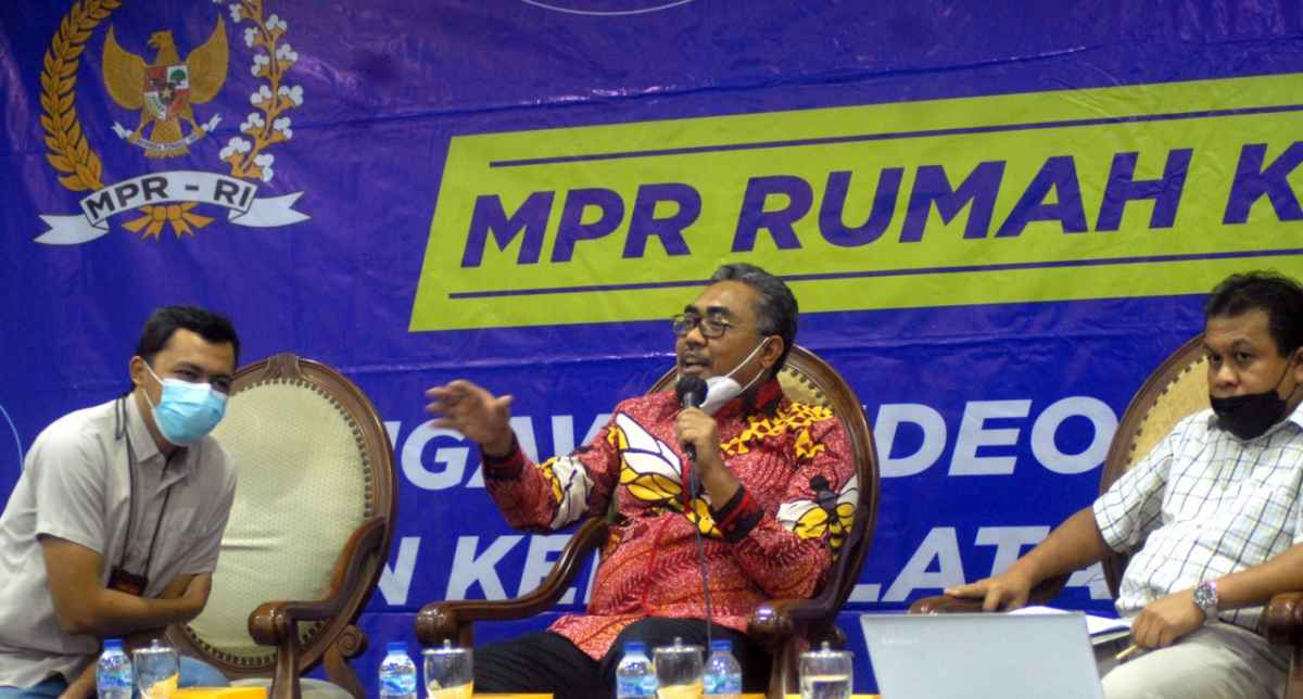 MPR RI: Lawan Radikalisme-Terorisme, dengan Mengajari Masyarakat Cinta Tanah Air MPR RI: Lawan Radikalisme-Terorisme, dengan Mengajari Masyarakat Cinta Tanah Air