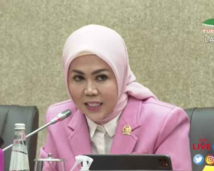 Intan Fauzi Desak Distribusi Vaksin Hingga Booster Perlu Digenjot Guna Antisipasi Gelombang Ketiga Intan Fauzi Desak Distribusi Vaksin Hingga Booster Perlu Digenjot Guna Antisipasi Gelombang Ketiga
