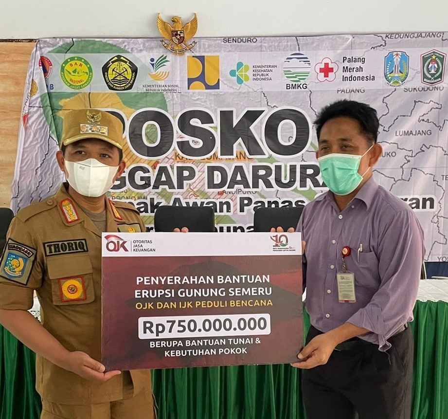 OJK-IJK Bantu Rp750 Juta Untuk Korban Bencana Gunung Semeru OJK-IJK Bantu Rp750 Juta Untuk Korban Bencana Gunung Semeru