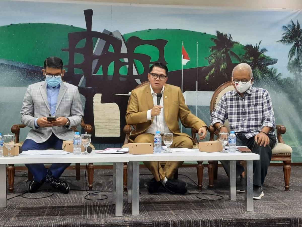 Sahkan UU Kejaksaan, DPR RI Janji Tak Ada Lagi Istri Marahi Suaminya Dipenjara Sahkan UU Kejaksaan, DPR RI Janji Tak Ada Lagi Istri Marahi Suaminya Dipenjara