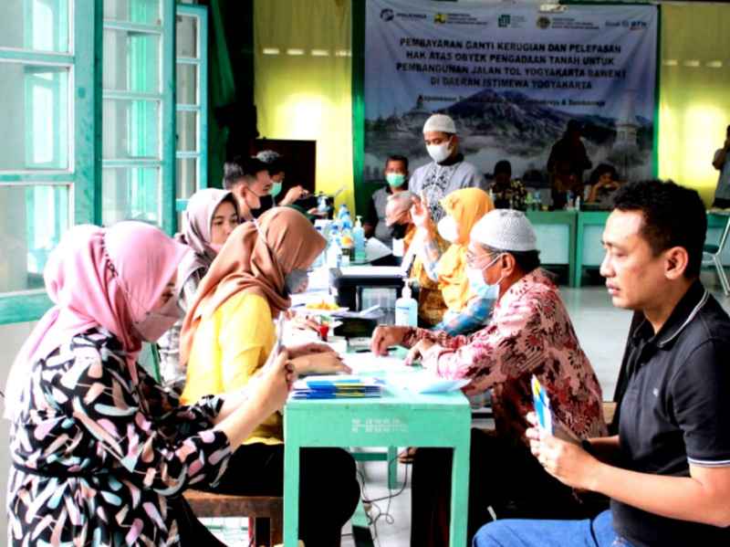 BTN Salurkan Dana Ganti Rugi Pembebasan Lahan Tol Bawen BTN Salurkan Dana Ganti Rugi Pembebasan Lahan Tol Bawen