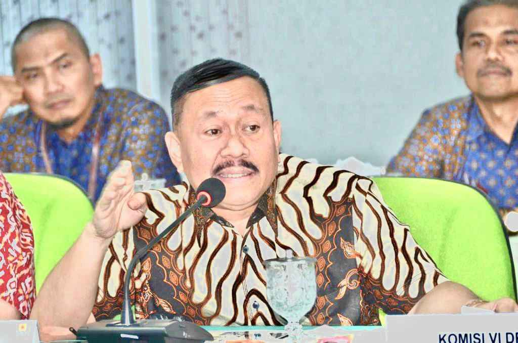 Isu LPG 3 Kg Naik, DPR Desak Pertamina Tertibkan Agen dan Pangkalan Nakal Isu LPG 3 Kg Naik, DPR Desak Pertamina Tertibkan Agen dan Pangkalan Nakal