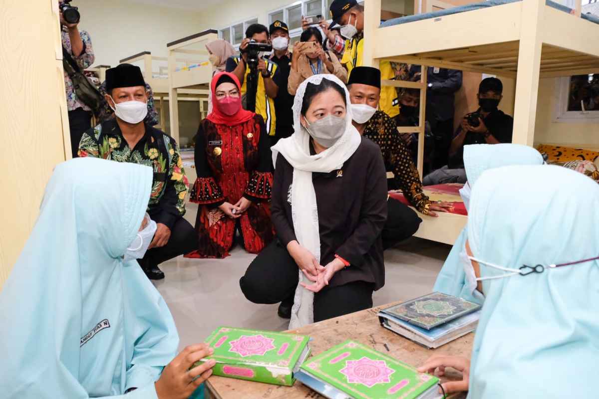 Puan Resmikan Rumah Susun Ponpes Azzayadiy di Sukoharjo