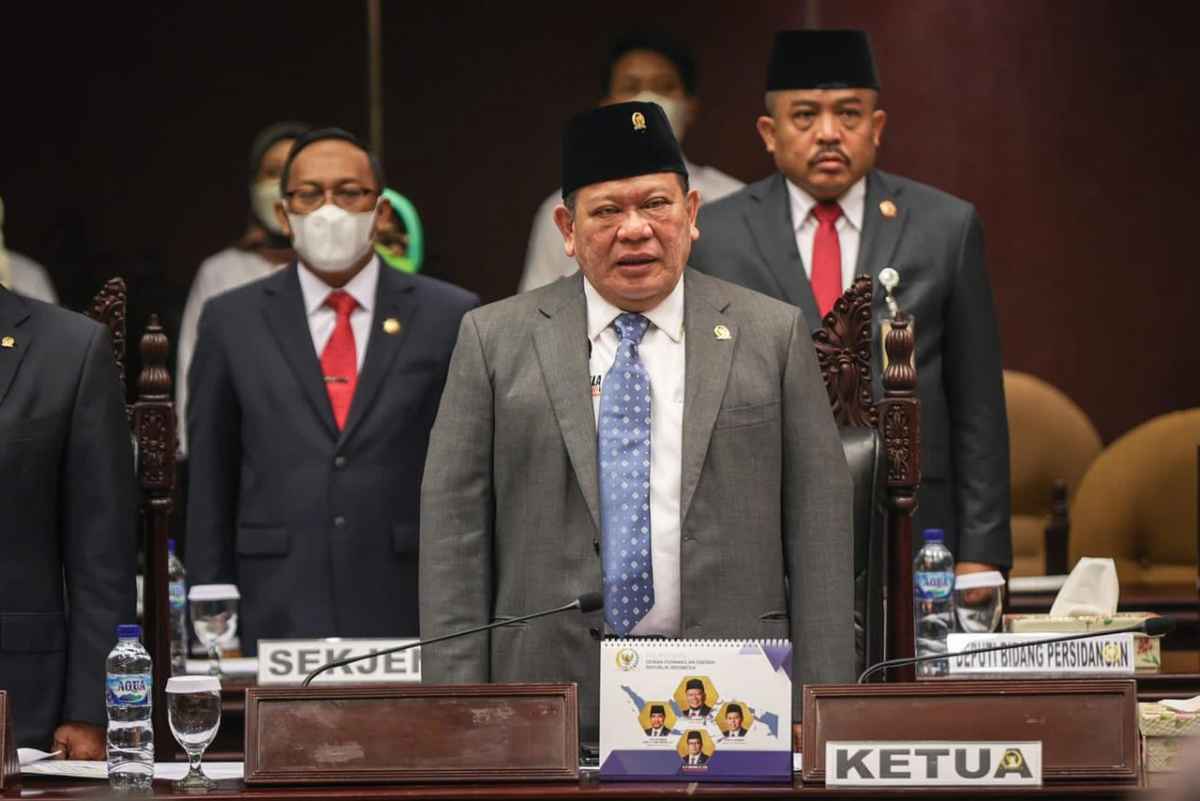 Dana Transfer Daerah Mengendap Rp16,99 T di Bank, Ketua DPD Imbau Pemprov Jatim Segera Lakukan Belanja Daerah Dana Transfer Daerah Mengendap Rp16,99 T di Bank, Ketua DPD Imbau Pemprov Jatim Segera Lakukan Belanja Daerah