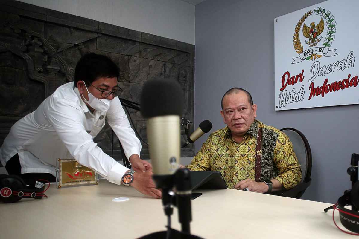 LaNyalla Resmikan Ruang Podcast DPD RI LaNyalla Resmikan Ruang Podcast DPD RI