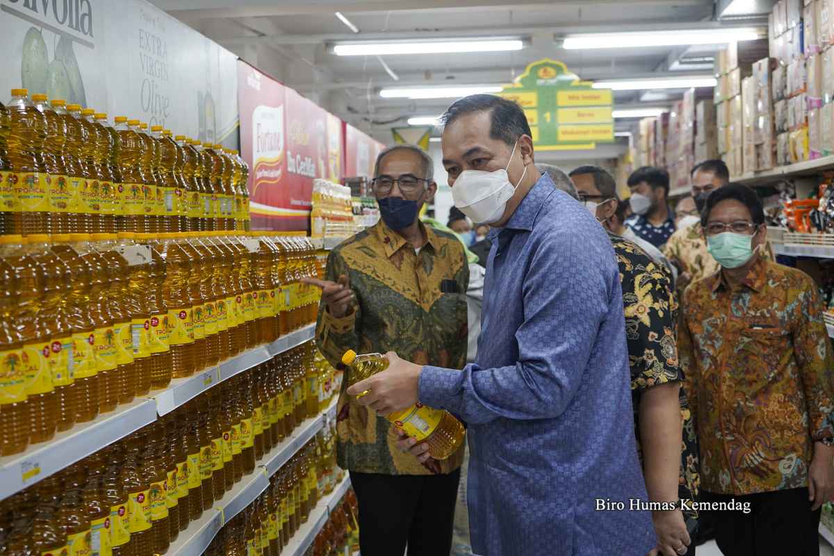 Awasi Migor dan Bapok di Ritel Modern, Mendag Yakinkan Seminggu Kedepan Harga Migor Kemasan Turun Awasi Migor dan Bapok di Ritel Modern, Mendag Yakinkan Seminggu Kedepan Harga Migor Kemasan Turun