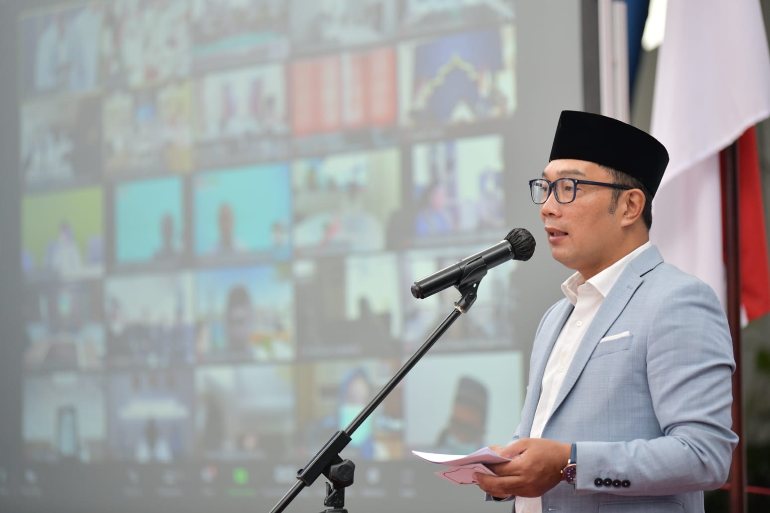 Momentum Isra Mi'raj, Ridwan Kamil Ajak Ulama Senantiasa Jaga Kondusivitas di Jawa Barat Momentum Isra Mi'raj, Ridwan Kamil Ajak Ulama Senantiasa Jaga Kondusivitas di Jawa Barat