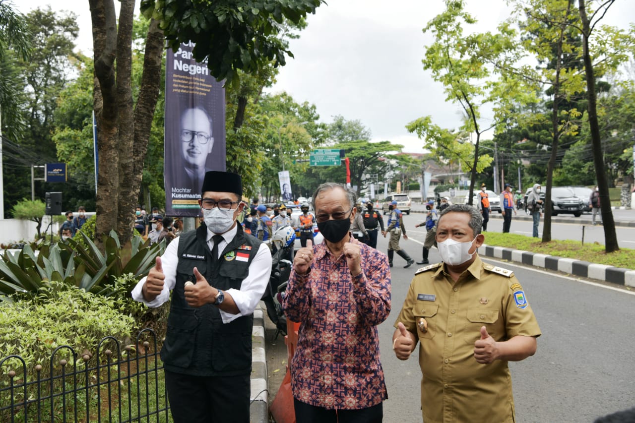 Jalan Layang Pasupati Bandung Resmi Ganti Nama Jadi Prof. Dr. Mochtar Kusumaatmadja Jalan Layang Pasupati Bandung Resmi Ganti Nama Jadi Prof. Dr. Mochtar Kusumaatmadja