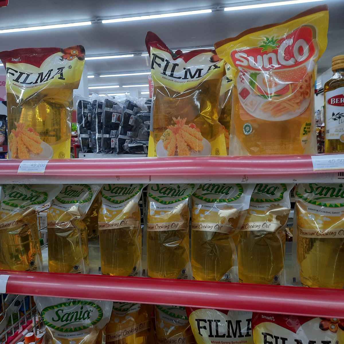 Puan Apresiasi BLT Minyak Goreng Sebagai Solusi Jangka Pendek Puan Apresiasi BLT Minyak Goreng Sebagai Solusi Jangka Pendek