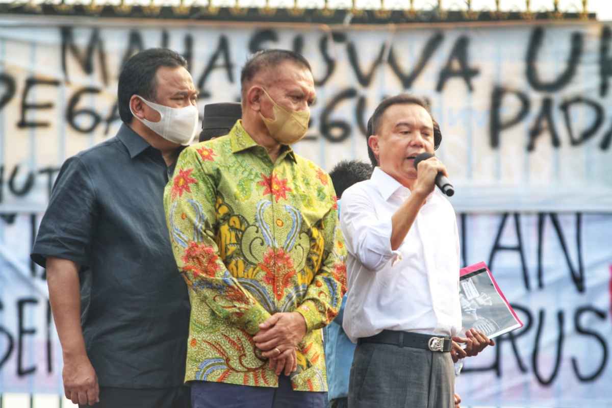 Ade Armando Jadi Korban Aksi BEM SI di Depan Gedung DPR/MPR RI